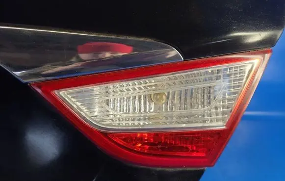 Hyundai Sonata Boot/trunk interior light 924143S020