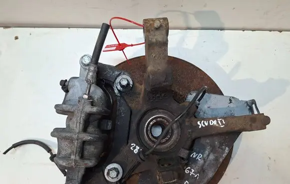 Fiat Scudo Front wheel hub spindle knuckle S27647671