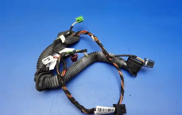 Mercedes-Benz C W204 Rear door wiring loom A2044401705