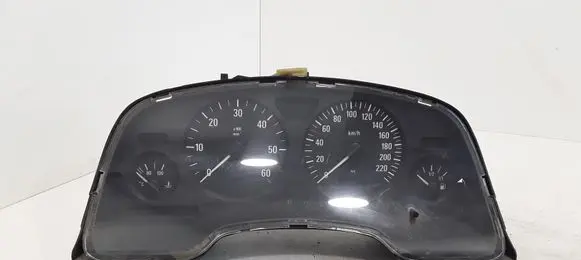 Opel Zafira A Speedometer (instrument cluster) 88311318 24461749