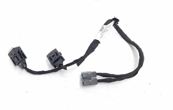 Citroen C4 II Picasso USB socket connector 9806059680