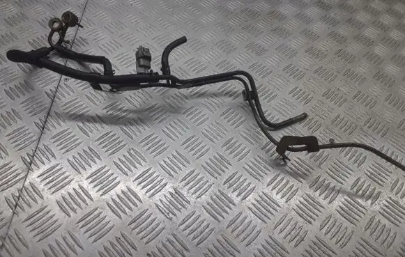 Toyota Corolla Verso E121 Fuel line pipe