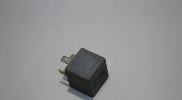 Audi A4 S4 B5 8D Other relay 443951253K
