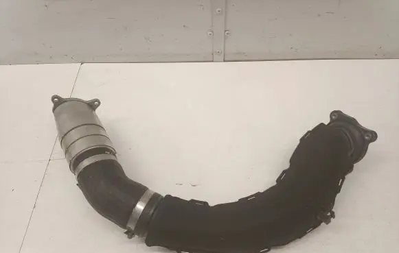 Audi A4 S4 B9 8W Intercooler hose/pipe 05L131111B