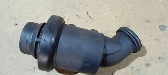 Intake resonator