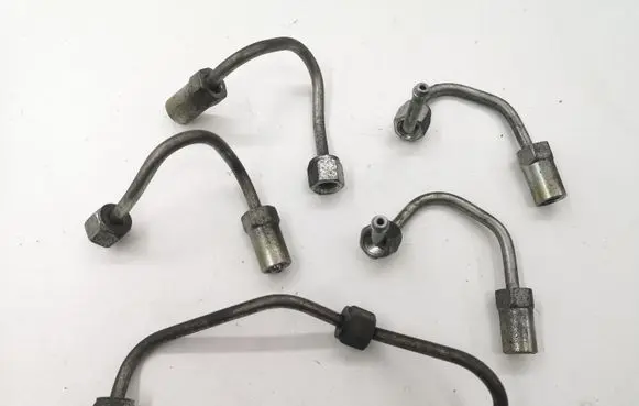 Opel Mokka Fuel injector supply line/pipe 