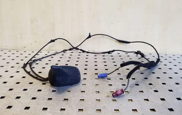 Audi A5 8T 8F Radio antenna 8T0035503E