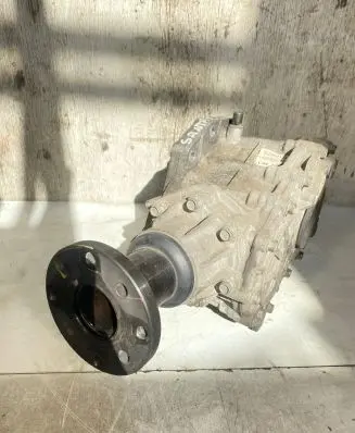 Gearbox transfer box case