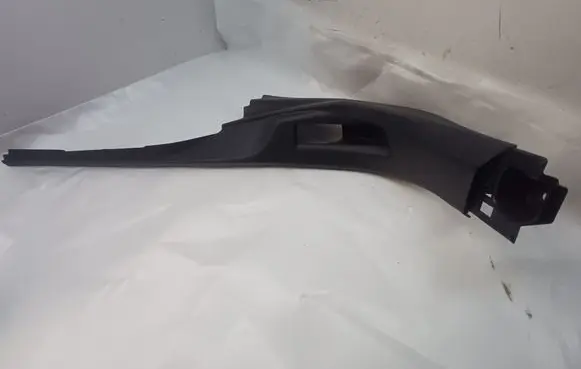 Front sill trim cover