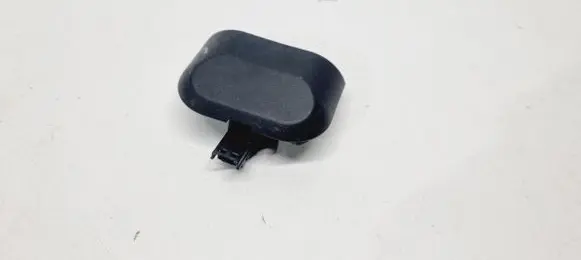 Alfa Romeo Giulia Windshield washer spray nozzle 670013461