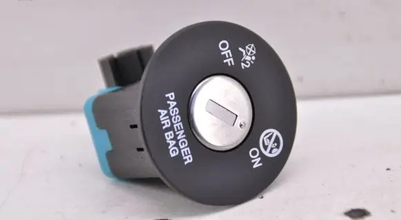 Passenger airbag on/off switch