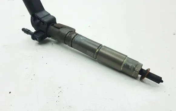 Fuel injector