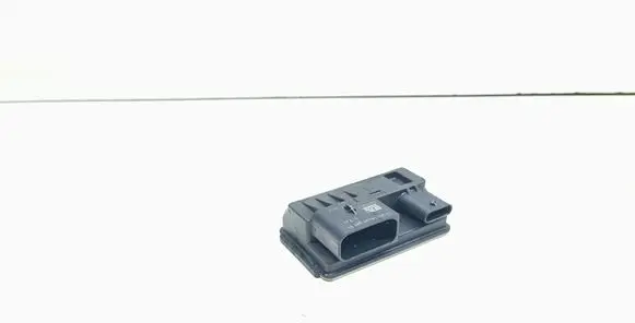 BMW 3 F30 F35 F31 Glow plug pre-heat relay 8519472 0522140104
