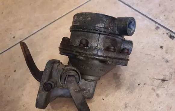 GAZ M-20 Mechanical fuel pump SAA3B9G WAA3B9G B9G
