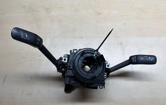 Volkswagen PASSAT B8 Airbag slip ring squib (SRS ring) 5Q0953569A