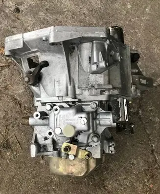 Manual 5 speed gearbox
