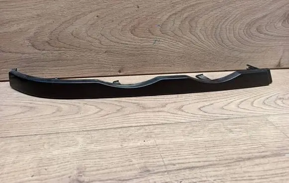 BMW 3 E46 Under headlight/headlamp trim 8208482
