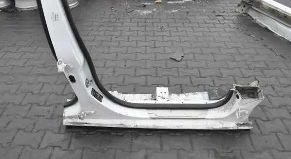 Ford Fiesta Pillar (middle) 