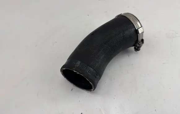 Volkswagen Touareg II Intercooler hose/pipe 7P0145709A