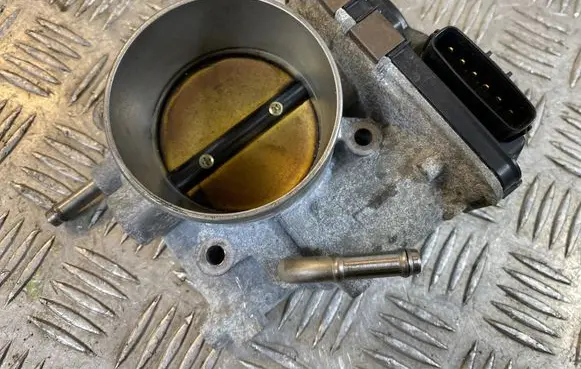 Subaru Legacy Throttle valve 16112AA040 02208