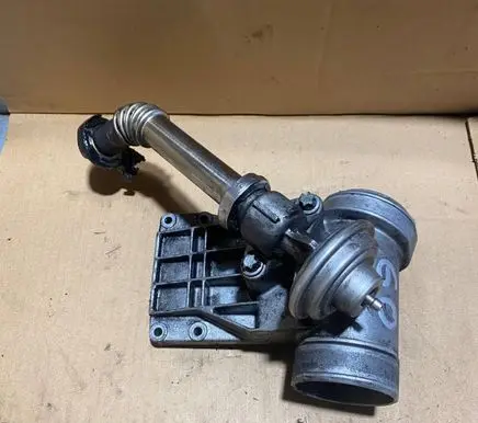 Mercedes-Benz C W202 Mass air flow meter 6050980017 OM605 OM606