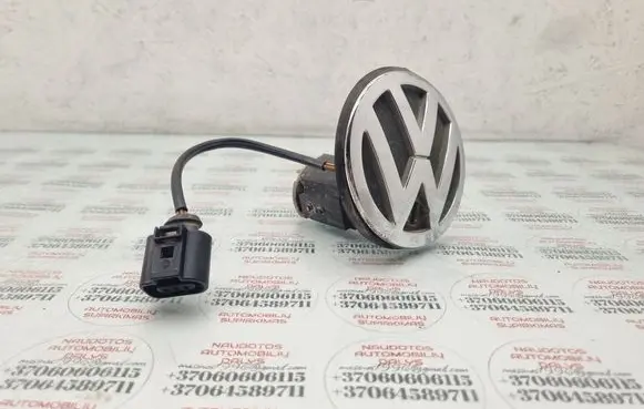 Volkswagen Golf IV Tailgate exterior lock 1J5827469L