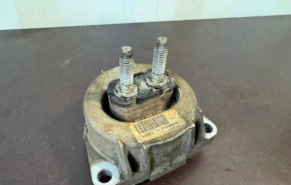 Dodge Durango Gearbox mount 68032682AF
