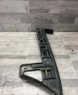 Volkswagen PASSAT B6 Bumper support mounting bracket corner 3C5807394D 3C5807394C