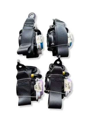 Suzuki Swift IV Set of seat belts 