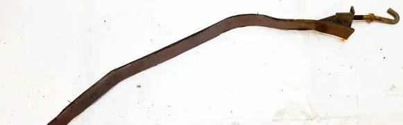 Fuel tank mounting bracket