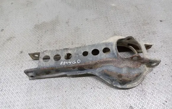 Volvo V70 Rear control arm