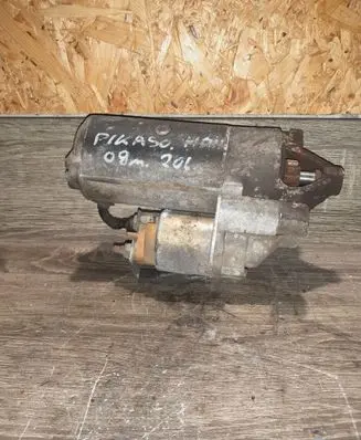 Citroen Xsara Picasso Starter motor D7R26