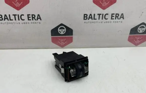 Audi A8 S8 D3 4E Seat heating switch 8e0963563
