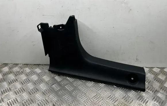 Skoda Octavia Mk2 (1Z) (D) pillar trim (bottom) 1Z9868225