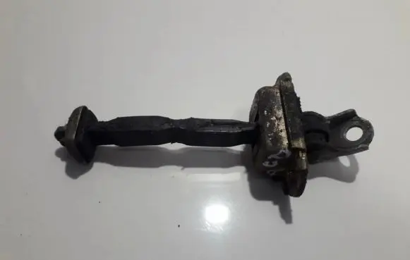 Nissan Almera Rear door check strap stopper