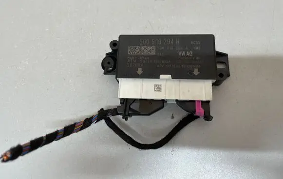 Volkswagen PASSAT B8 Parking PDC control unit/module 5Q0919294H