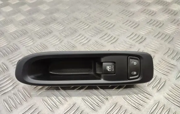 Jeep Compass Electric window control switch P6BZ29LXHAA