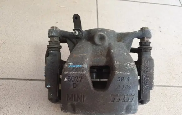 Mini Cooper Countryman R60 Front brake caliper