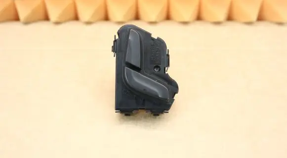Mercedes-Benz C W204 Seat control switch 2048709010