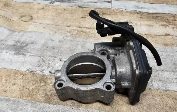 BMW 5 F10 F11 Throttle valve 7810752