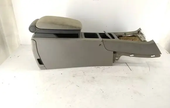 Volvo V70 Armrest 9204665