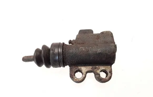 Nissan Primera Clutch slave cylinder 