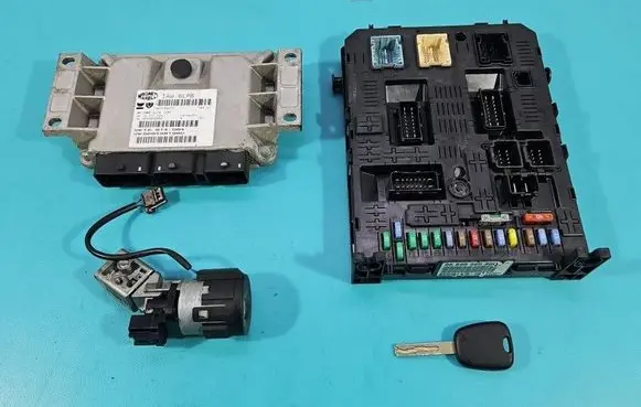 Citroen C4 Grand Picasso Engine control unit/module ECU IAW6LPB IMPRK1583479