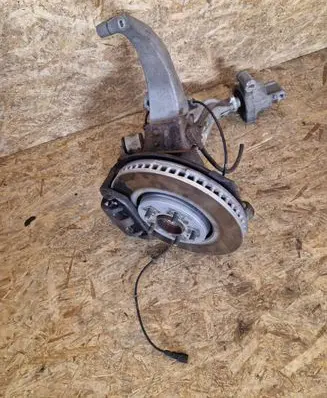 Infiniti EX Front wheel hub spindle knuckle