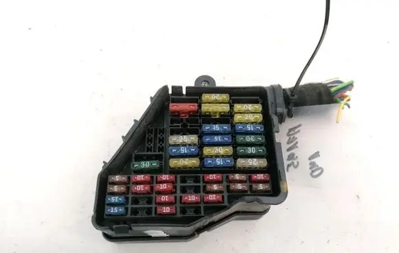 Audi A6 S6 C5 4B Fuse box set