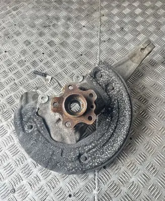 BMW 5 G30 G31 Front wheel hub spindle knuckle 6884386