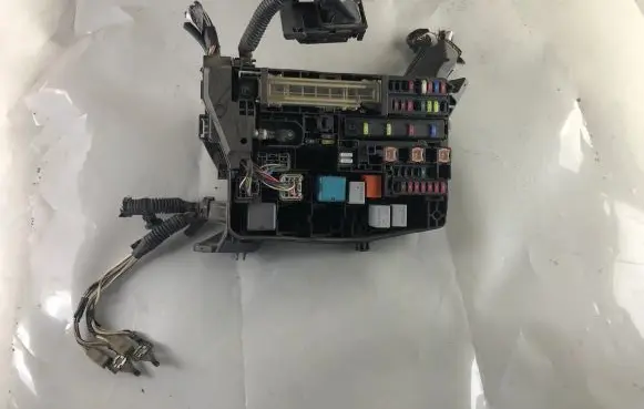 Toyota Auris 150 Fuse box set