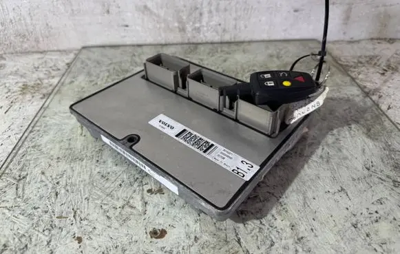Volvo S40 Engine control unit/module ECU 30743371 007036 0000046560