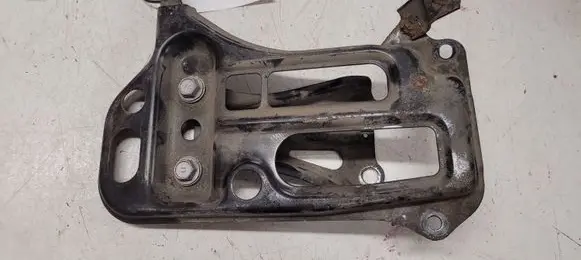 Toyota Avensis T270 Radiator support slam panel bracket 