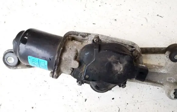 Mazda 2 Wiper motor df71